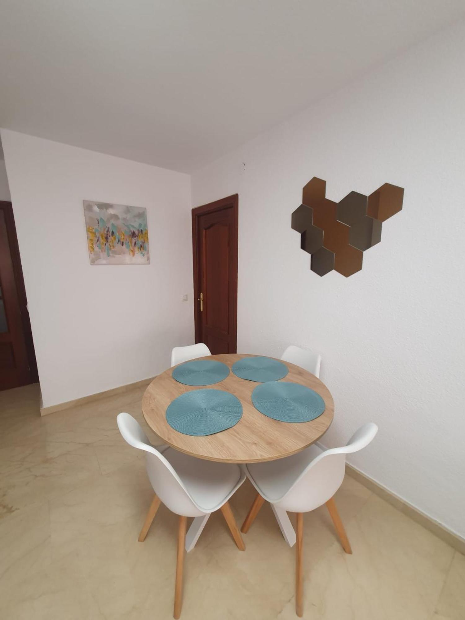 Estacion Del Mar Apartment Malaga Luaran gambar