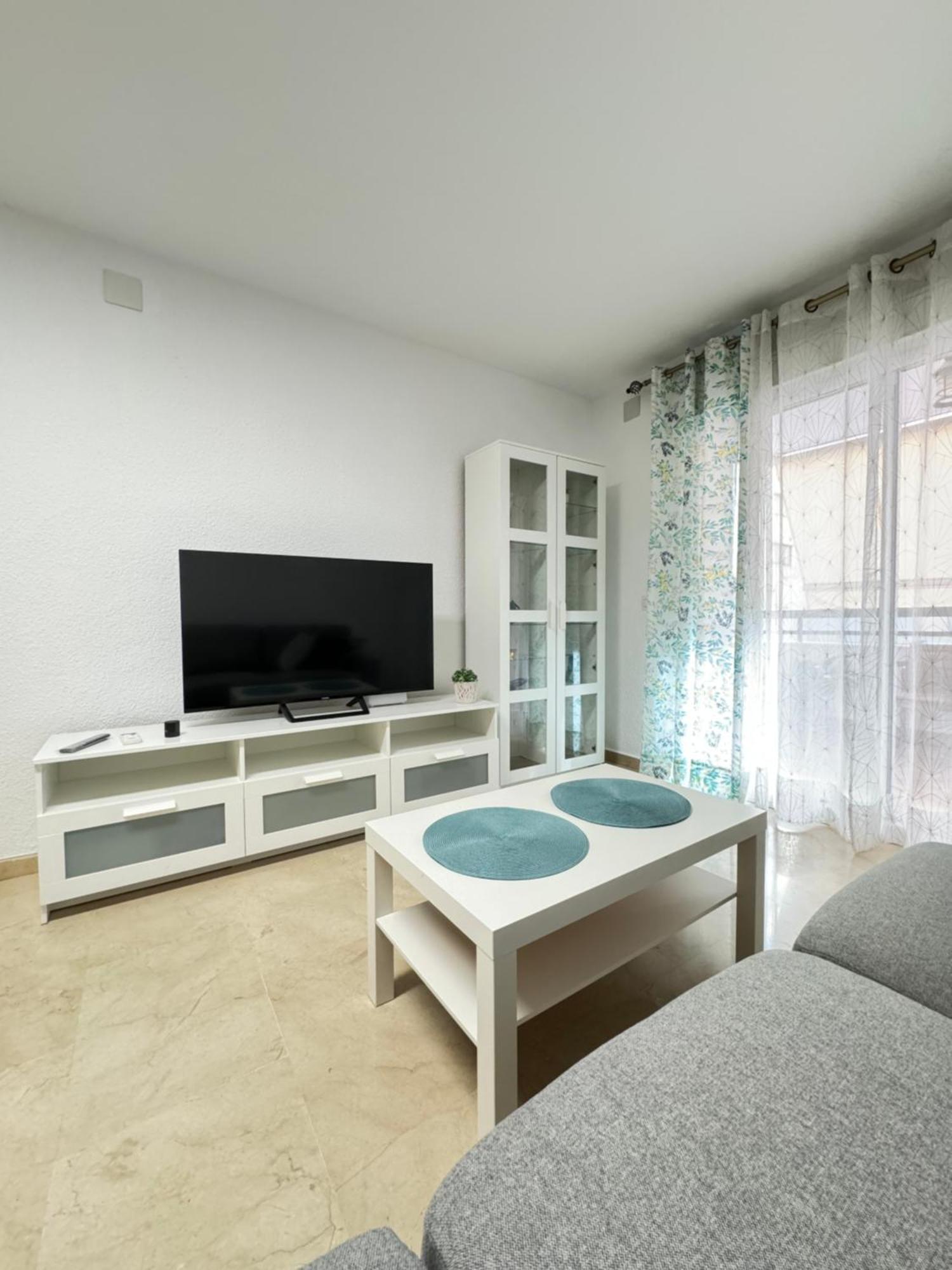 Estacion Del Mar Apartment Malaga Luaran gambar